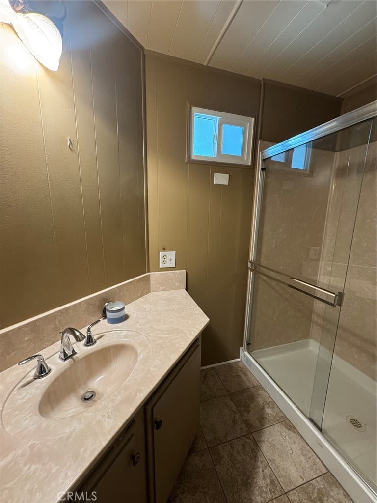 Home at 301 E Foothill 063, Pomona — photo 5 of 12