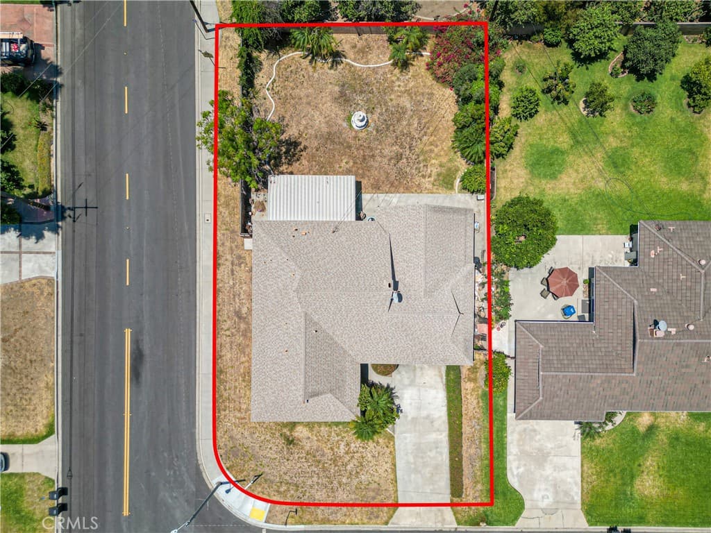 Home at 525 S Gretta Avenue, West Covina — photo 4 of 12