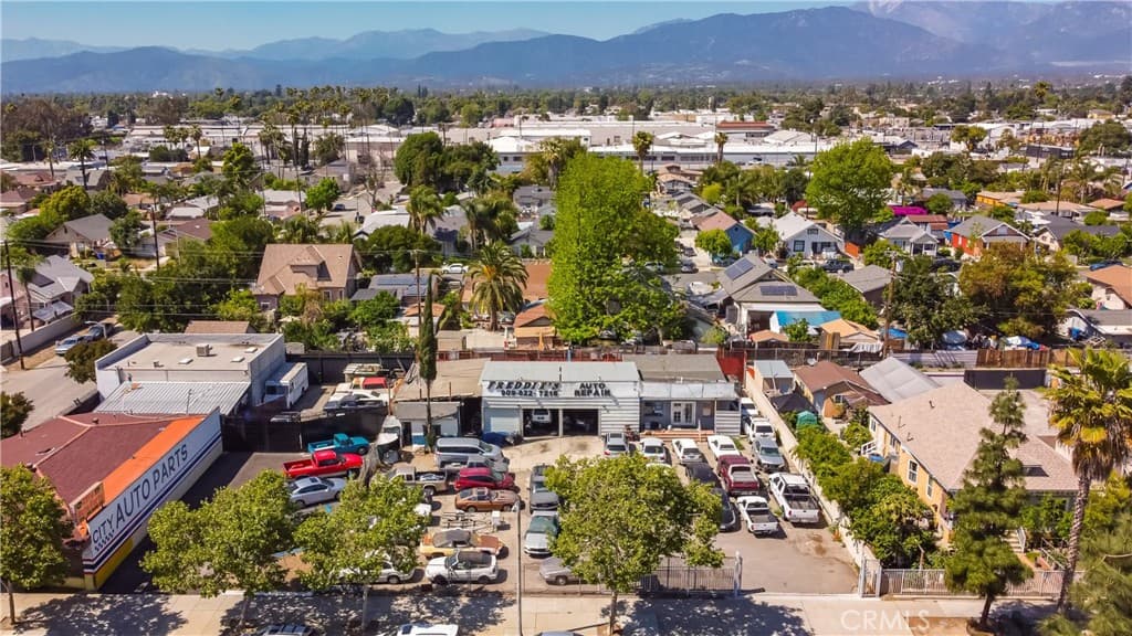 Commercial at 915 - 929 E Mission Boulevard, Pomona — photo 3 of 7