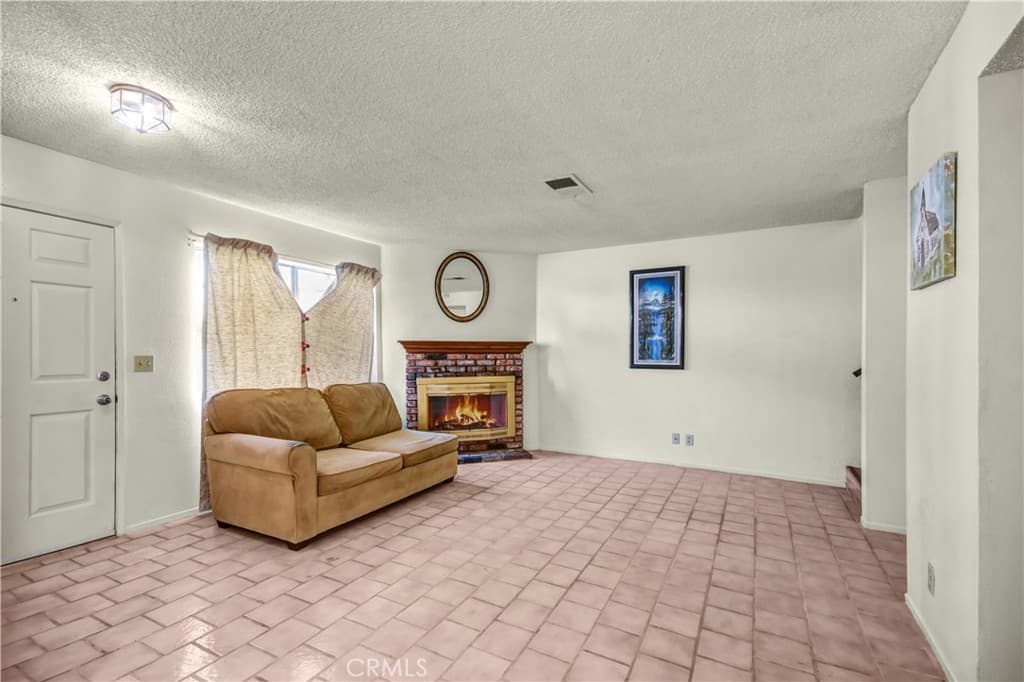 Condo at 13436 Francisquito Ave C, Baldwin Park — photo 5 of 12