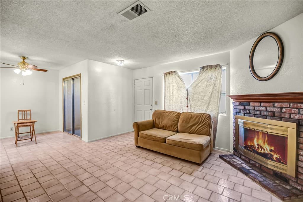 Condo at 13436 Francisquito Ave C, Baldwin Park — photo 6 of 12