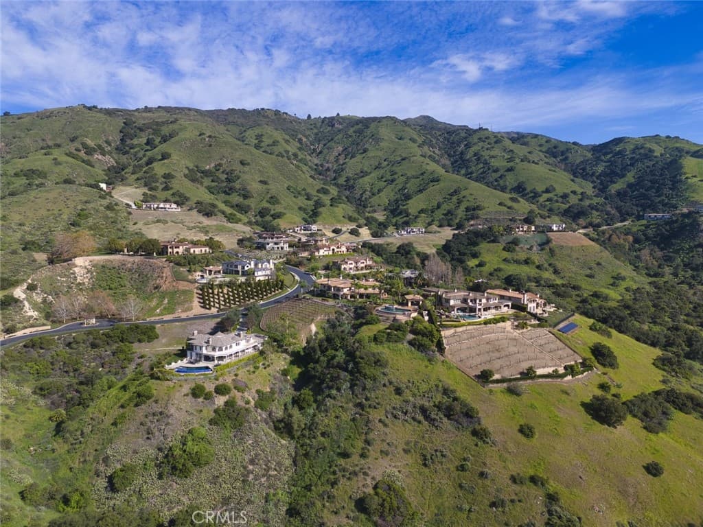 Home at 685 Gordon Highlands Road, Glendora — photo 11 of 12