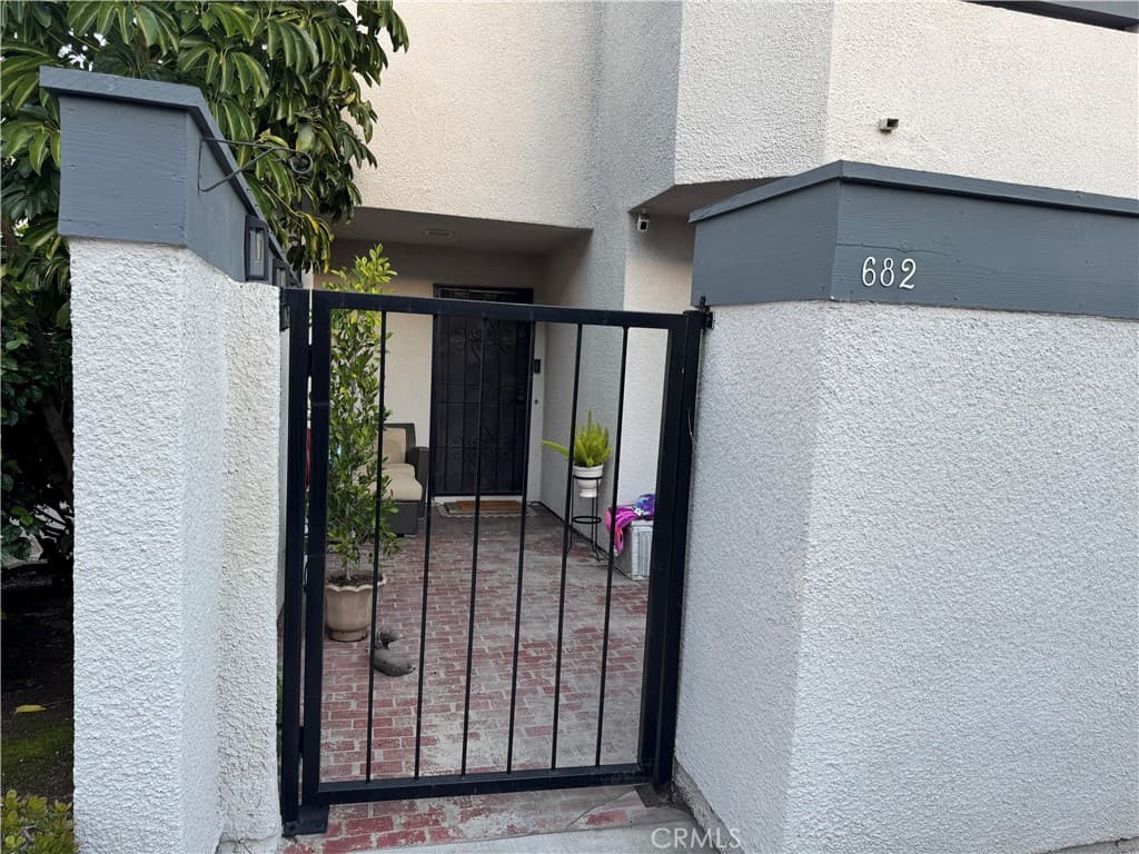Townhouse at 682 E Workman, Covina — photo 1 of 12