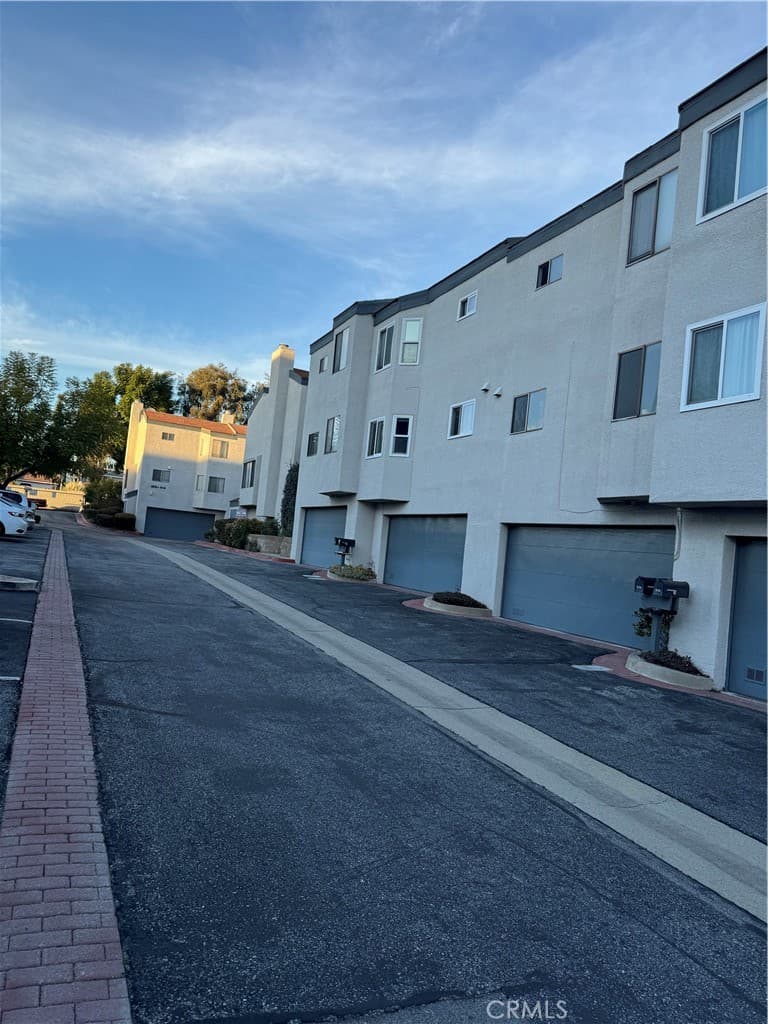 Townhouse at 682 E Workman, Covina — photo 3 of 12