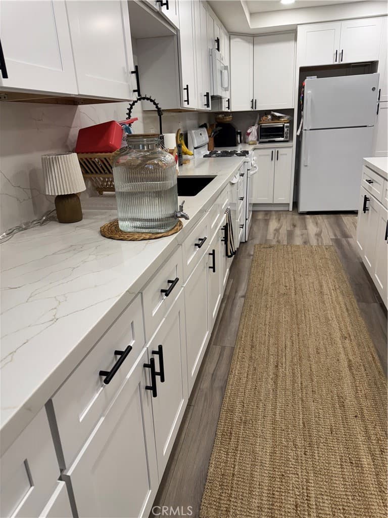 Townhouse at 682 E Workman, Covina — photo 9 of 12