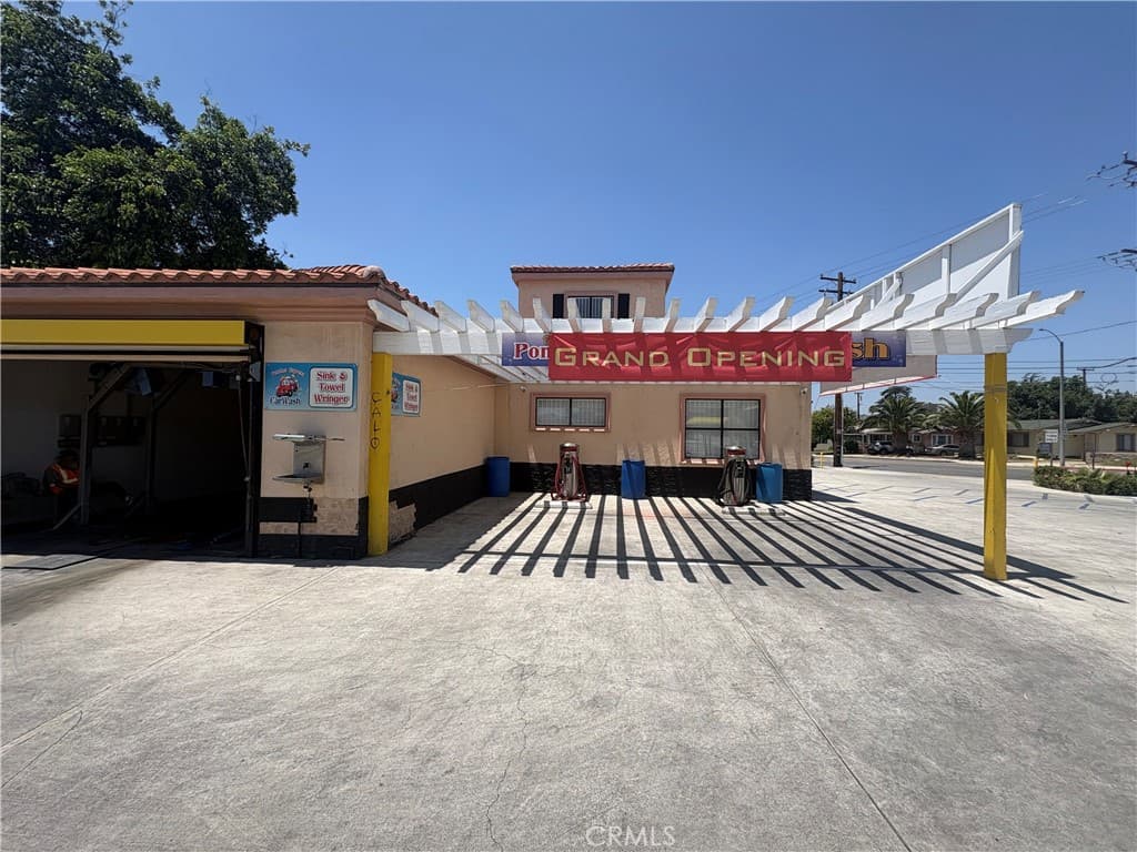 Commercial at 506 W Orange Grove Avenue, Pomona — photo 6 of 12