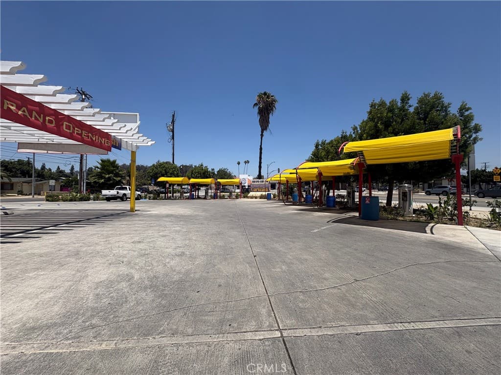 Commercial at 506 W Orange Grove Avenue, Pomona — photo 7 of 12