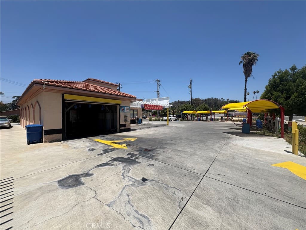 Commercial at 506 W Orange Grove Avenue, Pomona — photo 9 of 12