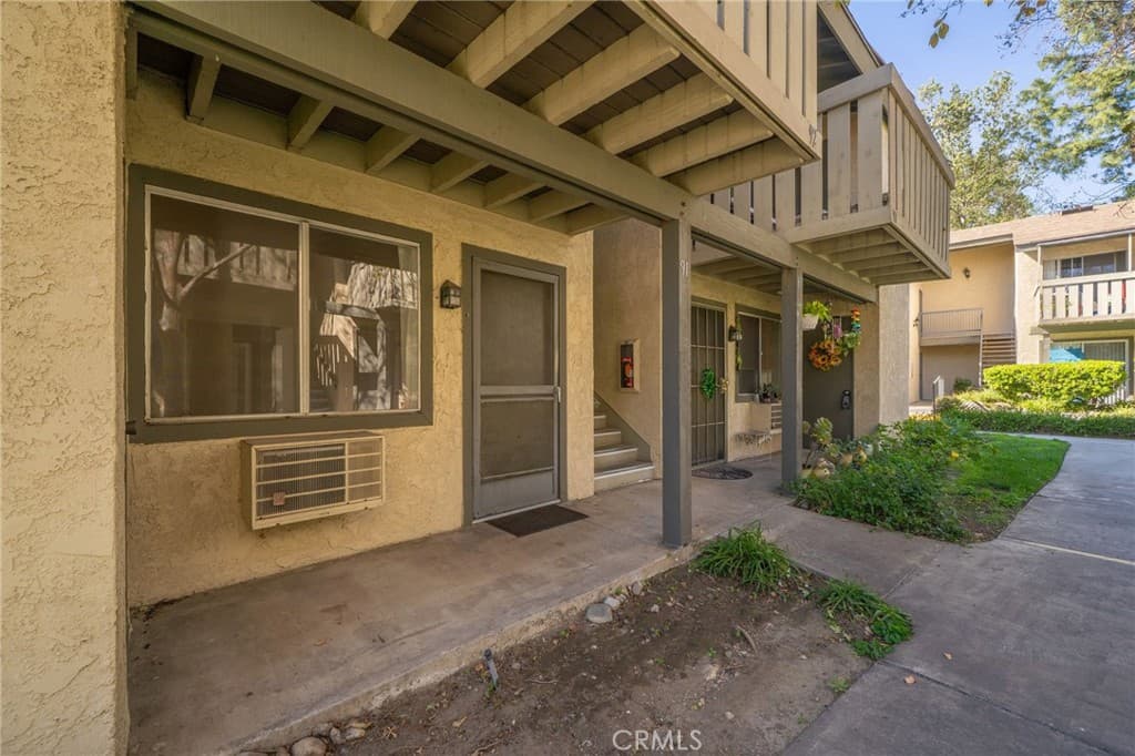 Condo at 960 E Bonita Avenue 91, Pomona — photo 3 of 12