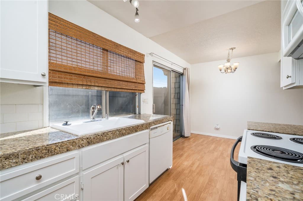 Condo at 960 E Bonita Avenue 91, Pomona — photo 10 of 12