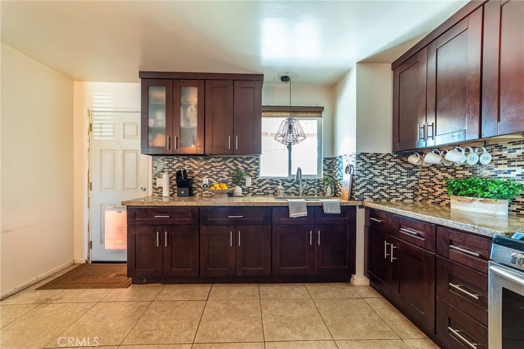 Home at 5527 N Fenimore Avenue, Azusa — photo 8 of 12