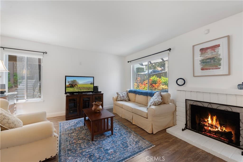 Townhouse at 411 Heatherglen, San Dimas — photo 10 of 12