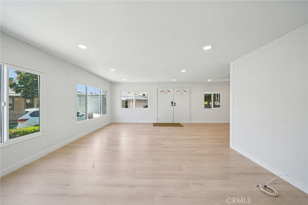 Home at 2755 arrow highway, La Verne — photo 12 of 12