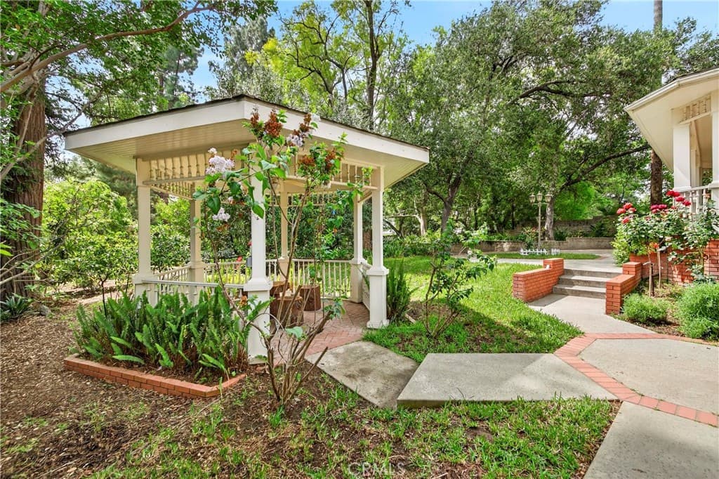 Home at 465 W Highland Avenue, Sierra Madre — photo 4 of 12