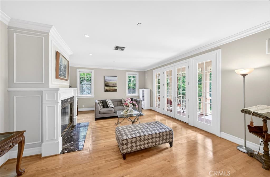 Home at 465 W Highland Avenue, Sierra Madre — photo 7 of 12