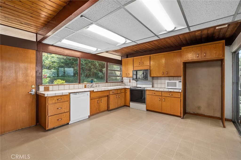 Home at 20804 E Via Verde, Covina — photo 11 of 12