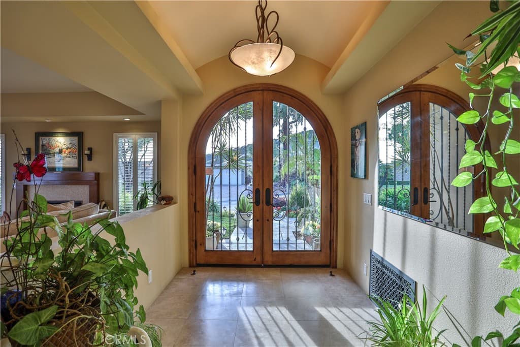 Home at 2708 N Mountain Avenue, Claremont — photo 8 of 12