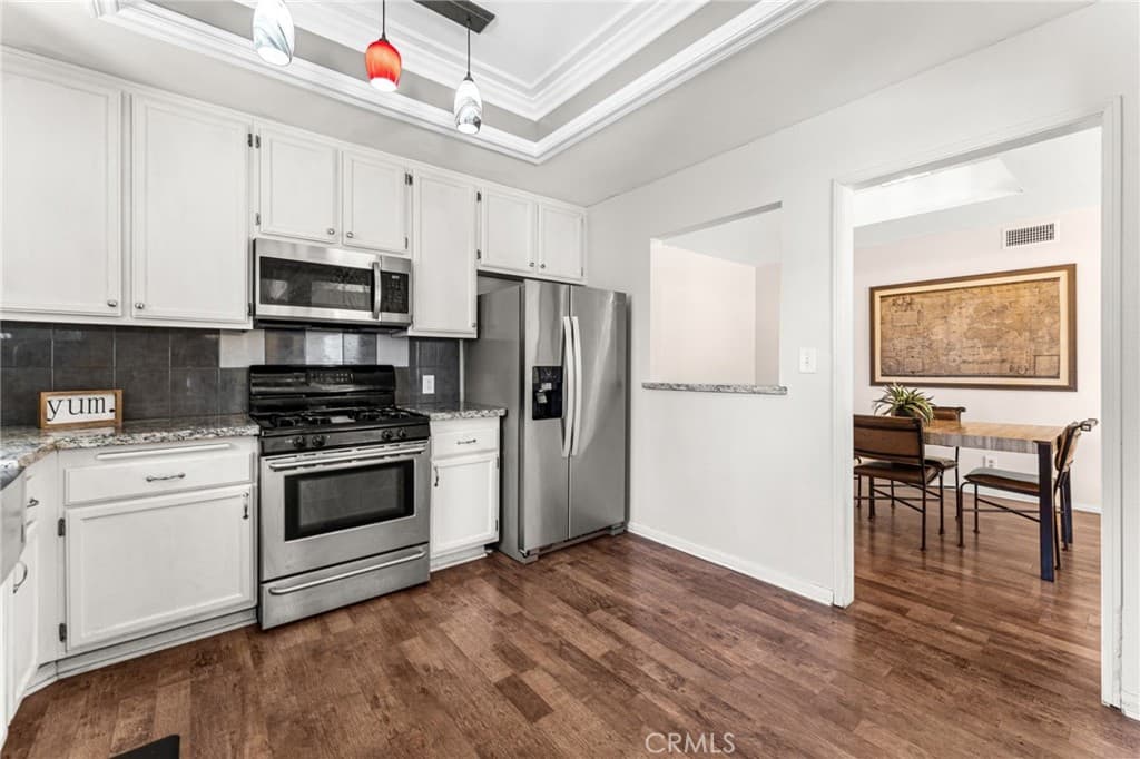 Townhouse at 424 Walker, San Dimas — photo 10 of 12