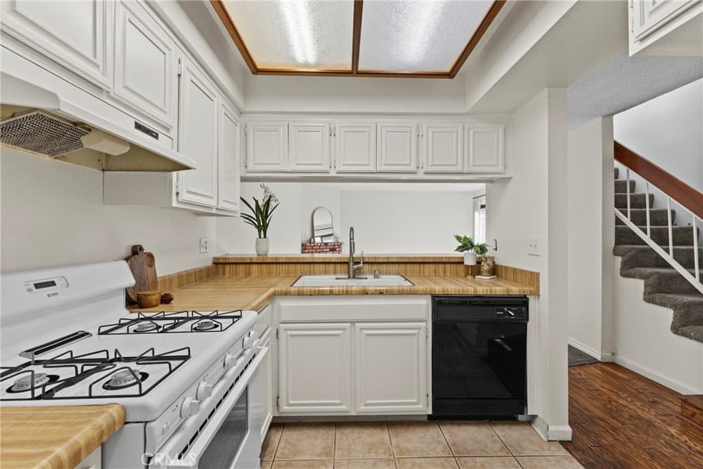 Condo at 18725 E Arrow 40, Covina — photo 7 of 12