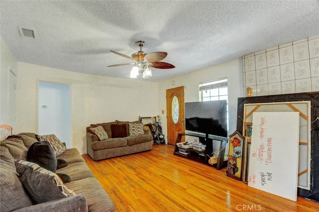 Home at 1887 Waters Avenue, Pomona — photo 6 of 12