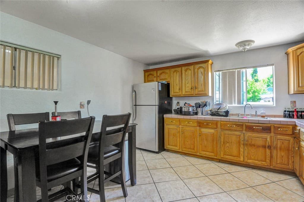 Home at 1887 Waters Avenue, Pomona — photo 10 of 12