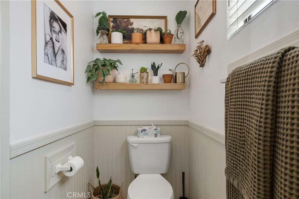 Home at 304 S Minnesota, Glendora — photo 11 of 12