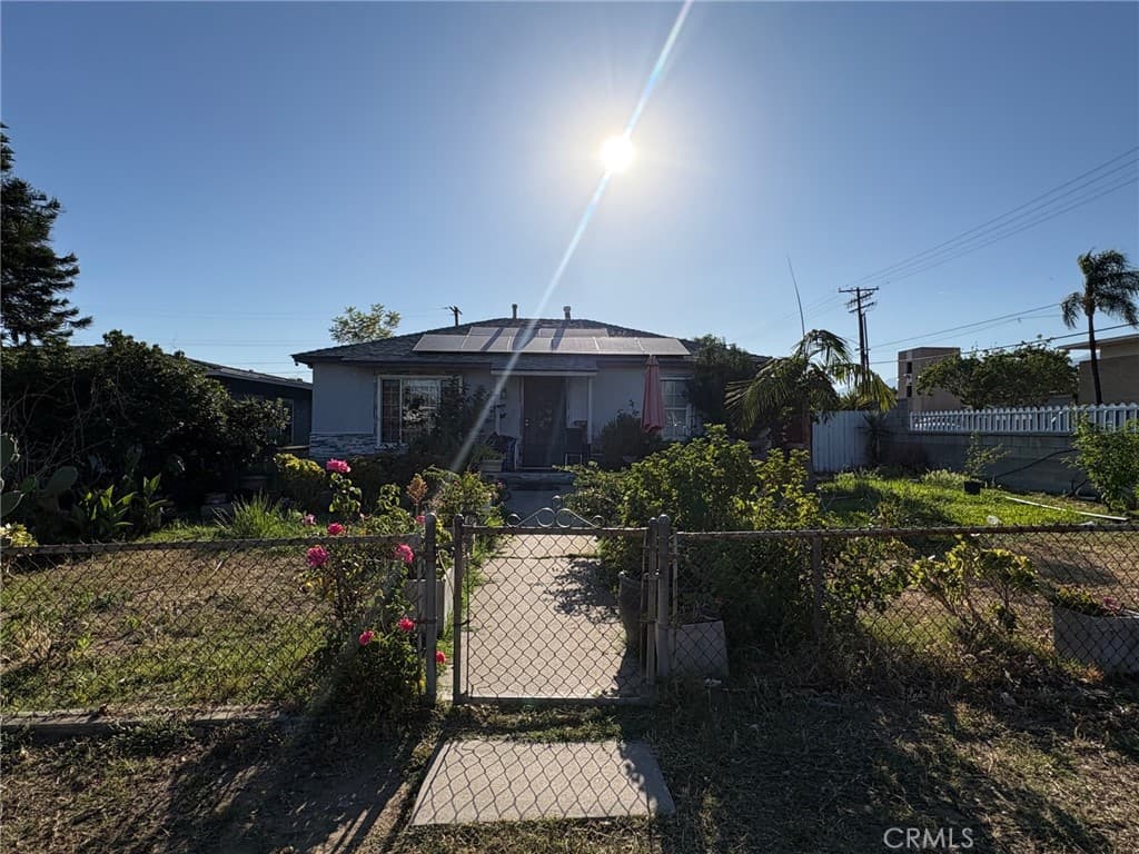 Home at 547 N Angeleno Avenue, Azusa — photo 2 of 11