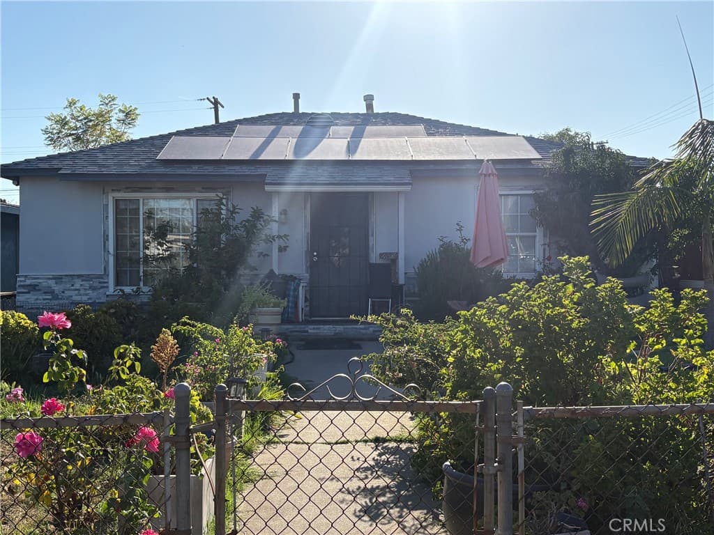 Home at 547 N Angeleno Avenue, Azusa — photo 3 of 11