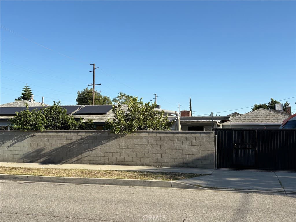 Home at 547 N Angeleno Avenue, Azusa — photo 7 of 11