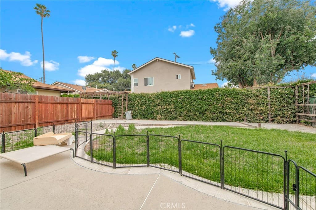 Home at 815 S Lark Ellen Avenue, West Covina — photo 8 of 12