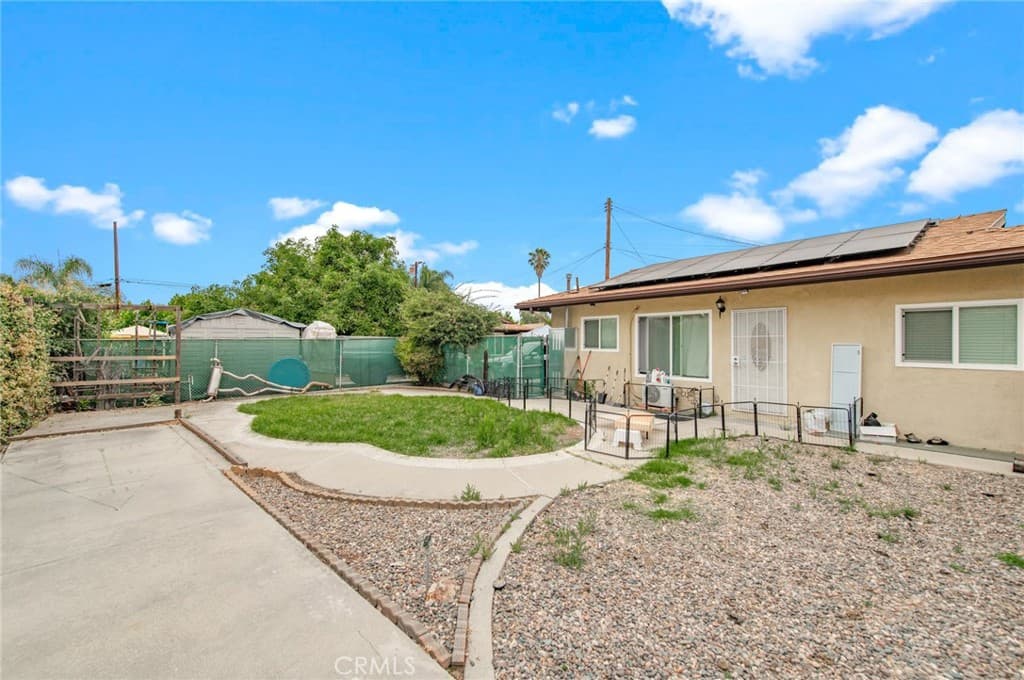 Home at 815 S Lark Ellen Avenue, West Covina — photo 10 of 12