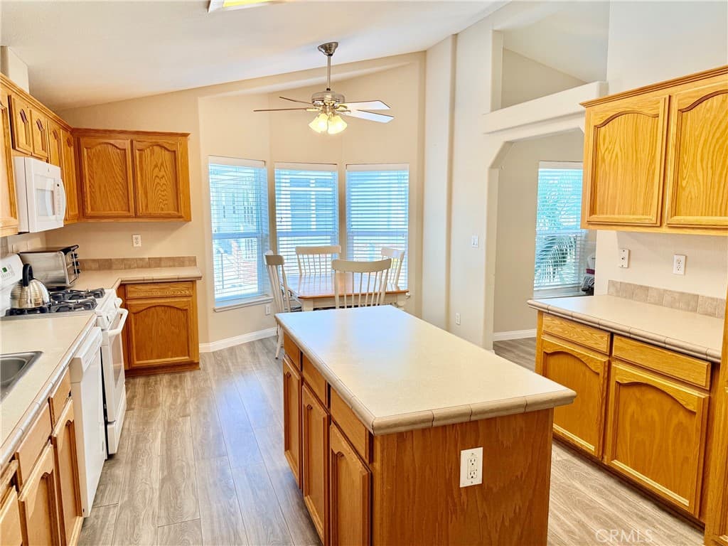Home at 1245 W Cienega Ave 125, San Dimas — photo 4 of 12