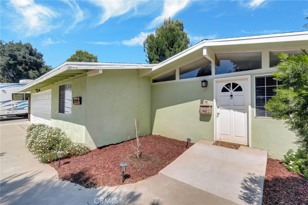 Home at 1252 E Walnut, Glendora — photo 2 of 12