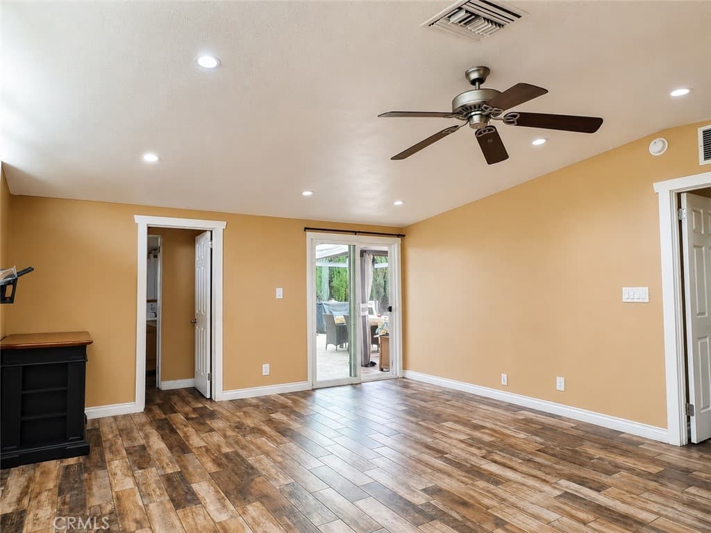 Home at 1252 E Walnut, Glendora — photo 5 of 12