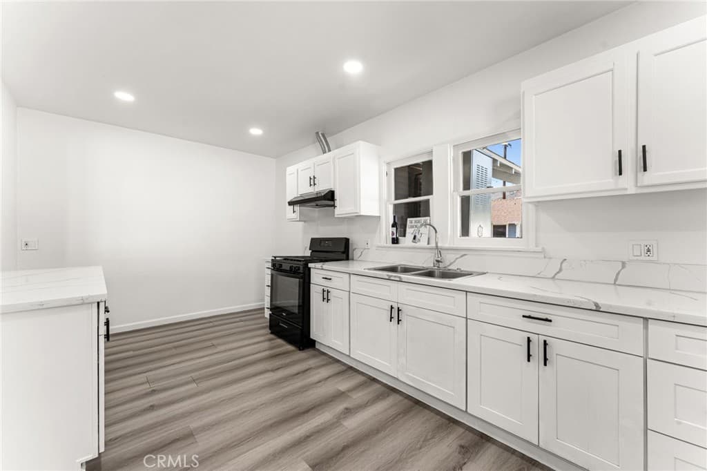 Home at 595 E Alvarado, Pomona — photo 7 of 12