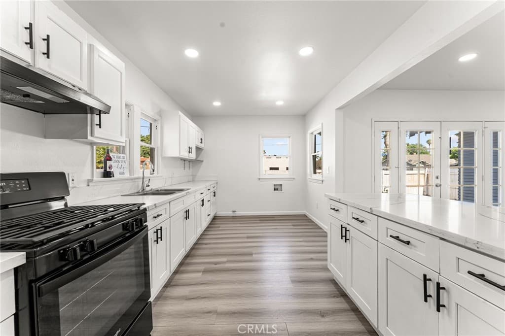 Home at 595 E Alvarado, Pomona — photo 10 of 12