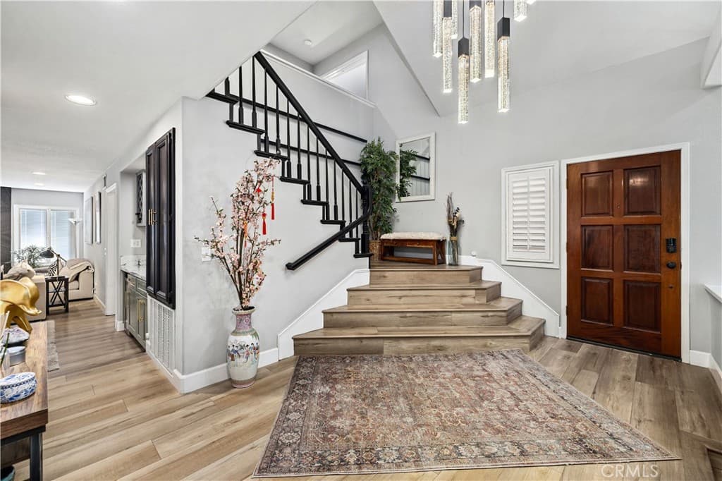 Home at 5570 Lakeview Drive, La Verne — photo 6 of 12