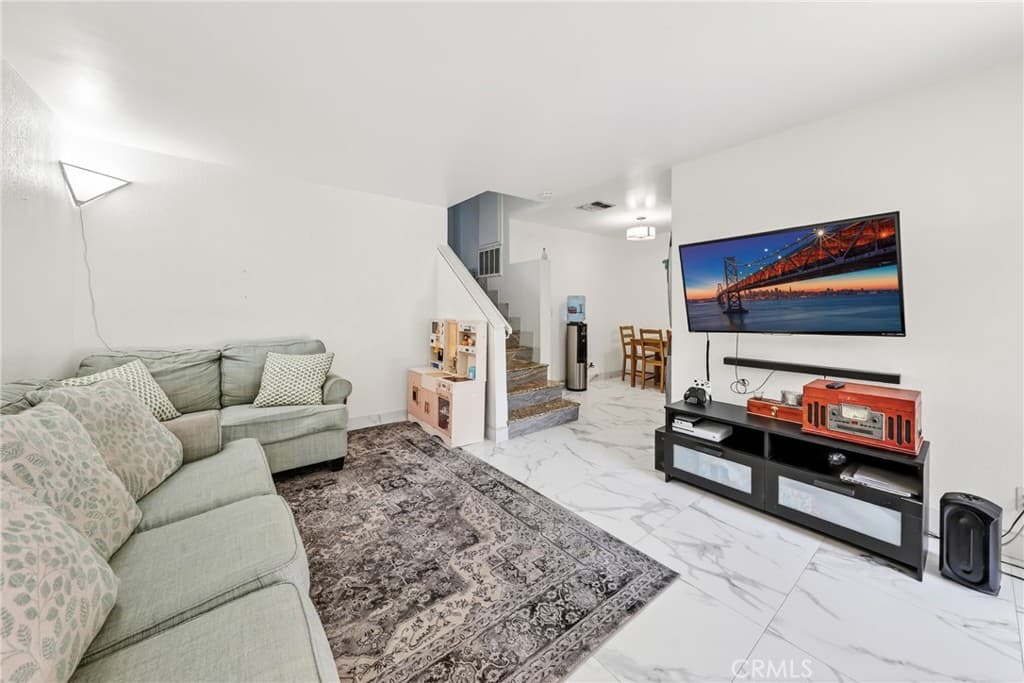 Condo at 4304 Walnut 11, Baldwin Park — photo 4 of 12