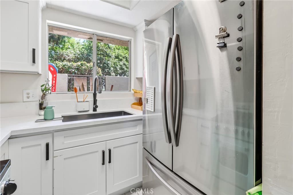 Condo at 4304 Walnut 11, Baldwin Park — photo 7 of 12