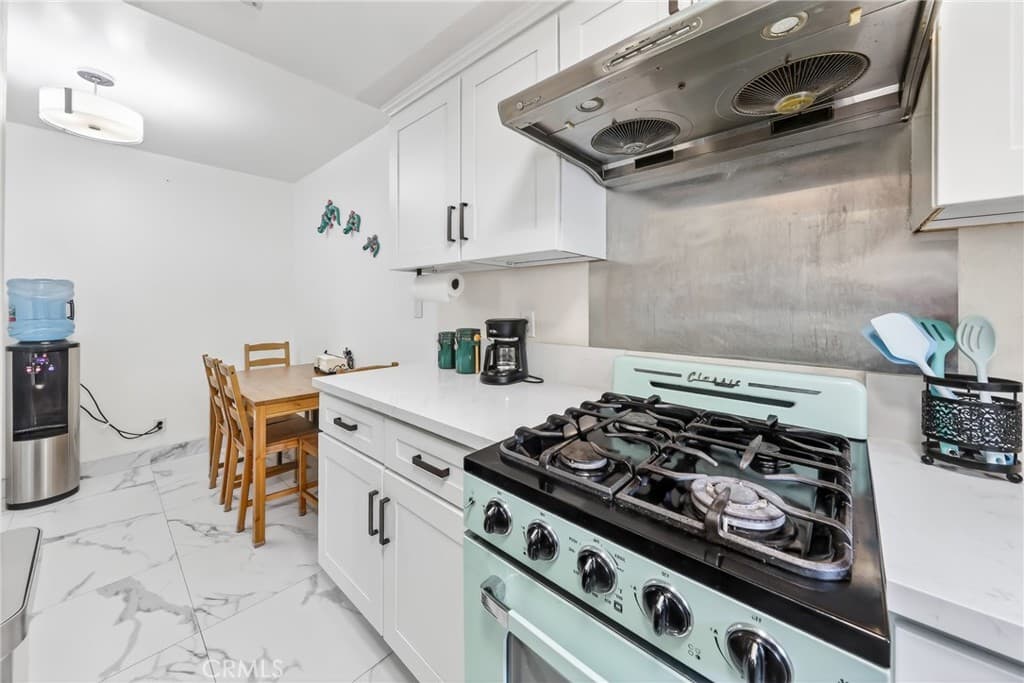 Condo at 4304 Walnut 11, Baldwin Park — photo 9 of 12