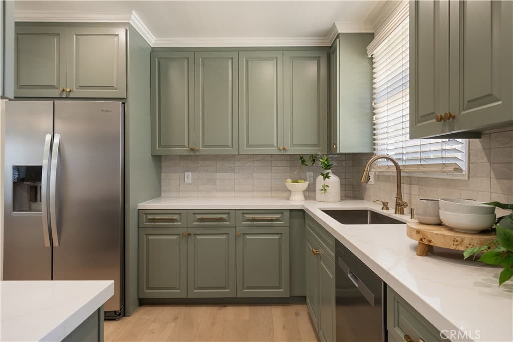 Home at 160 N Barranca, Glendora — photo 9 of 12