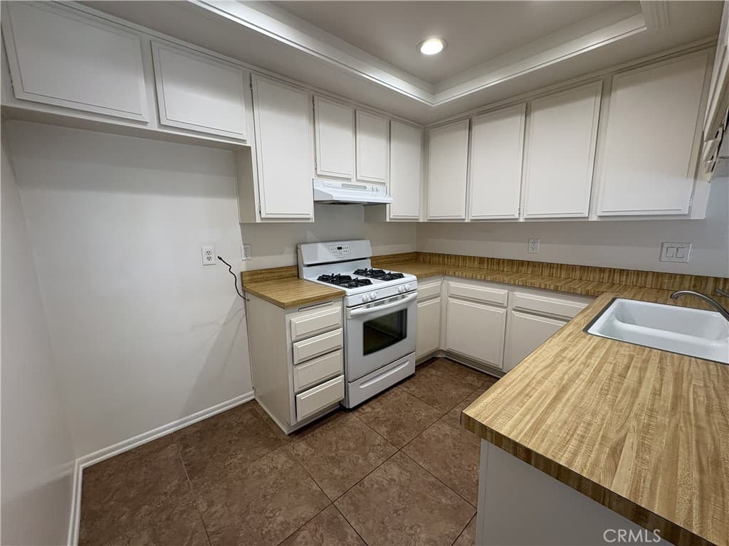 Townhouse at 1251 Bonnie Glen, San Dimas — photo 8 of 12