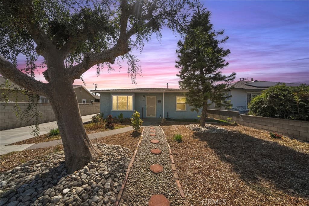Home at 543 N Angeleno Avenue, Azusa — photo 1 of 12