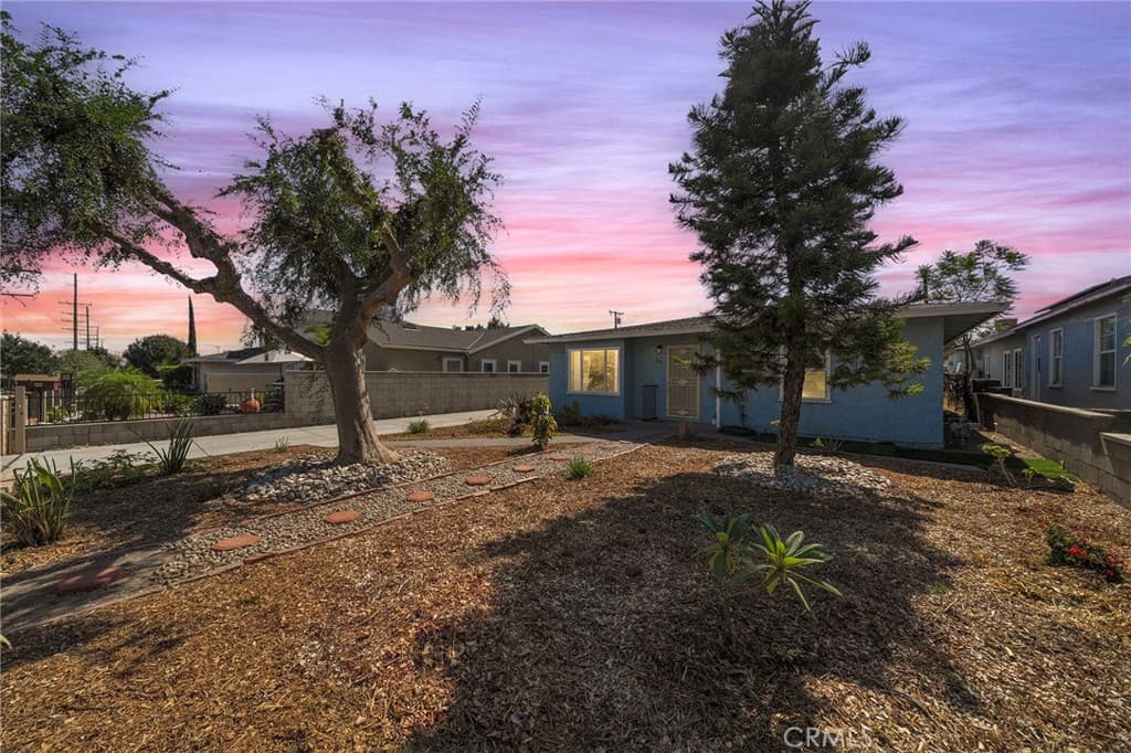 Home at 543 N Angeleno Avenue, Azusa — photo 2 of 12