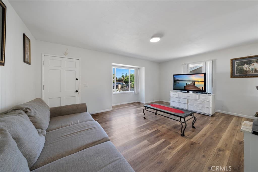 Home at 543 N Angeleno Avenue, Azusa — photo 3 of 12