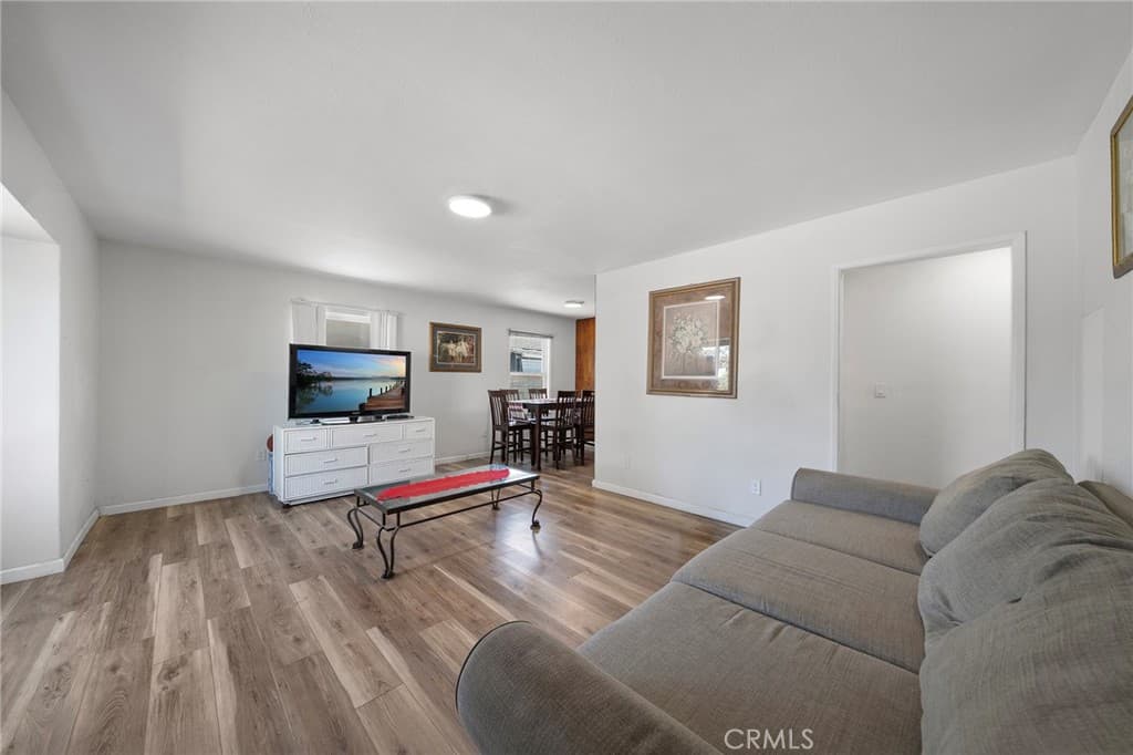 Home at 543 N Angeleno Avenue, Azusa — photo 4 of 12