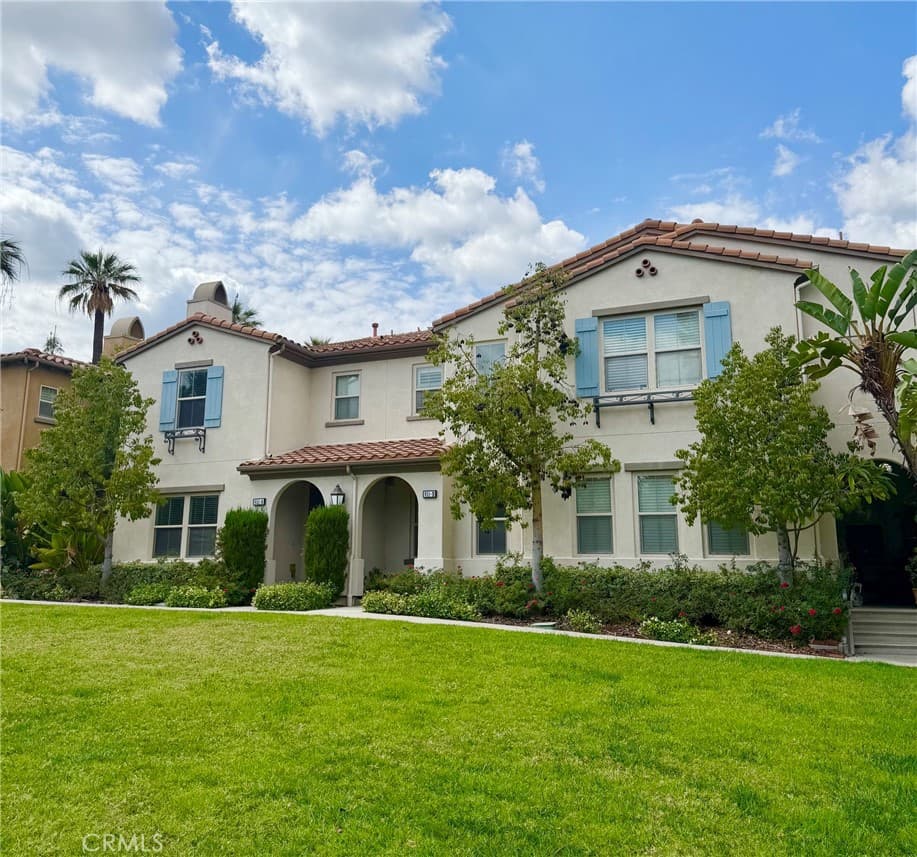 Condo at 951 N Sunrise Lane B, Azusa — photo 1 of 12