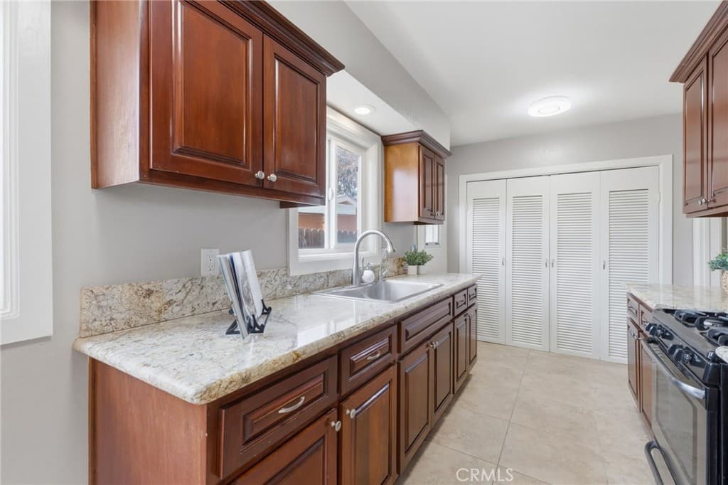 Home at 224 S Mills, Claremont — photo 11 of 12