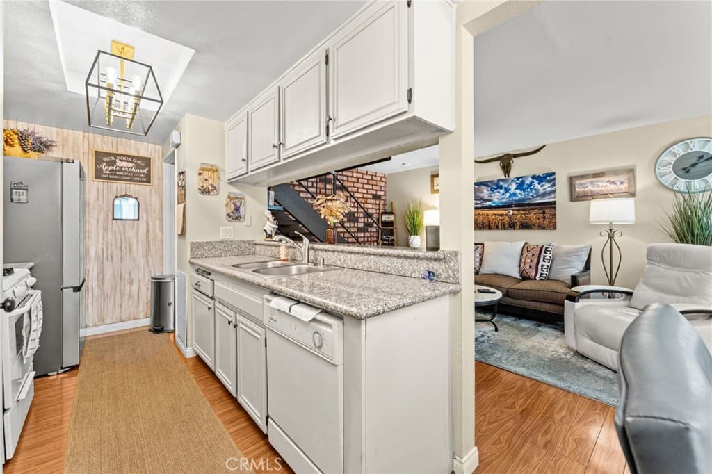 Condo at 1145 W Sierra Madre Avenue W 2, Azusa — photo 6 of 12