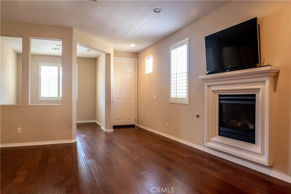 Home at 503 Garden Avenue, Pomona — photo 9 of 12